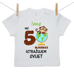 Majica s kratkim rukavom Već 5 mjeseci istražujem svijet