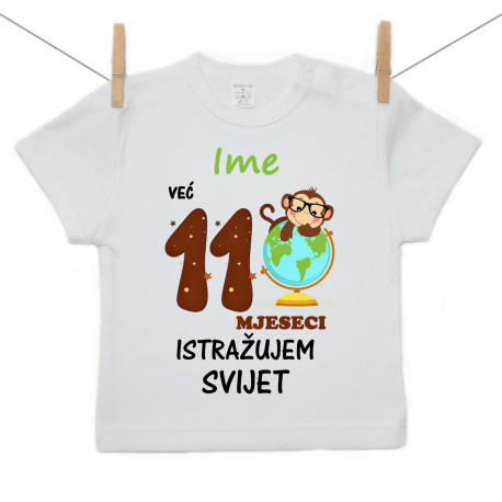 Majica s kratkim rukavom Već 11 mjeseci istražujem svijet Majica s kratkim rukavom Već 11 mjeseci istražujem svijet