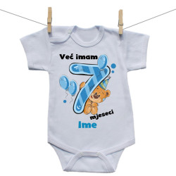 Bodije s kratkim rukavom Već imam 7 mjeseci s medvjedićem i imenom djeteta - dječak