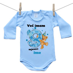 Plave bodije s dugim rukavom Već imam 9 mjeseci s medvjedićem i imenom djeteta dječak
