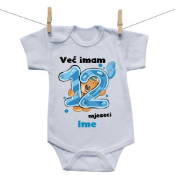 Bodije s kratkim rukavom Već imam 12 mjeseci s medvjedićem i imenom djeteta dječak