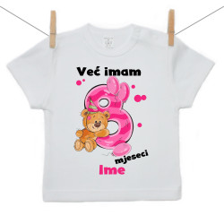 Majica s kratkim rukavom Već imam 8 mjeseci s medvjedićem i imenom djeteta Djevojčica